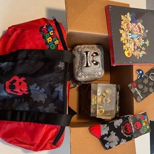 Nintendo Super Mario Bundle - Lot of 6 Items